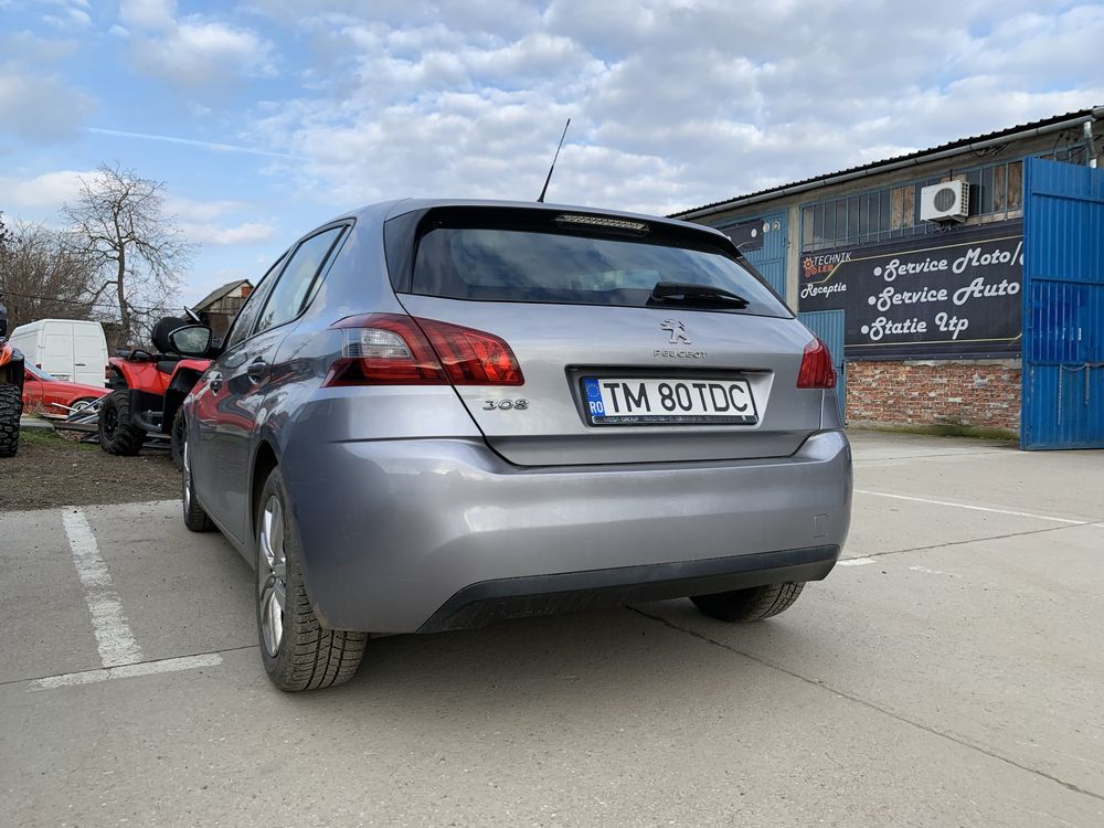 Peugeot 308 1.2 L Puretech turbo 110 CP