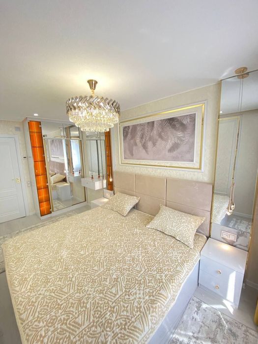 Срочна продаётся квартира метро новза 5-квартил