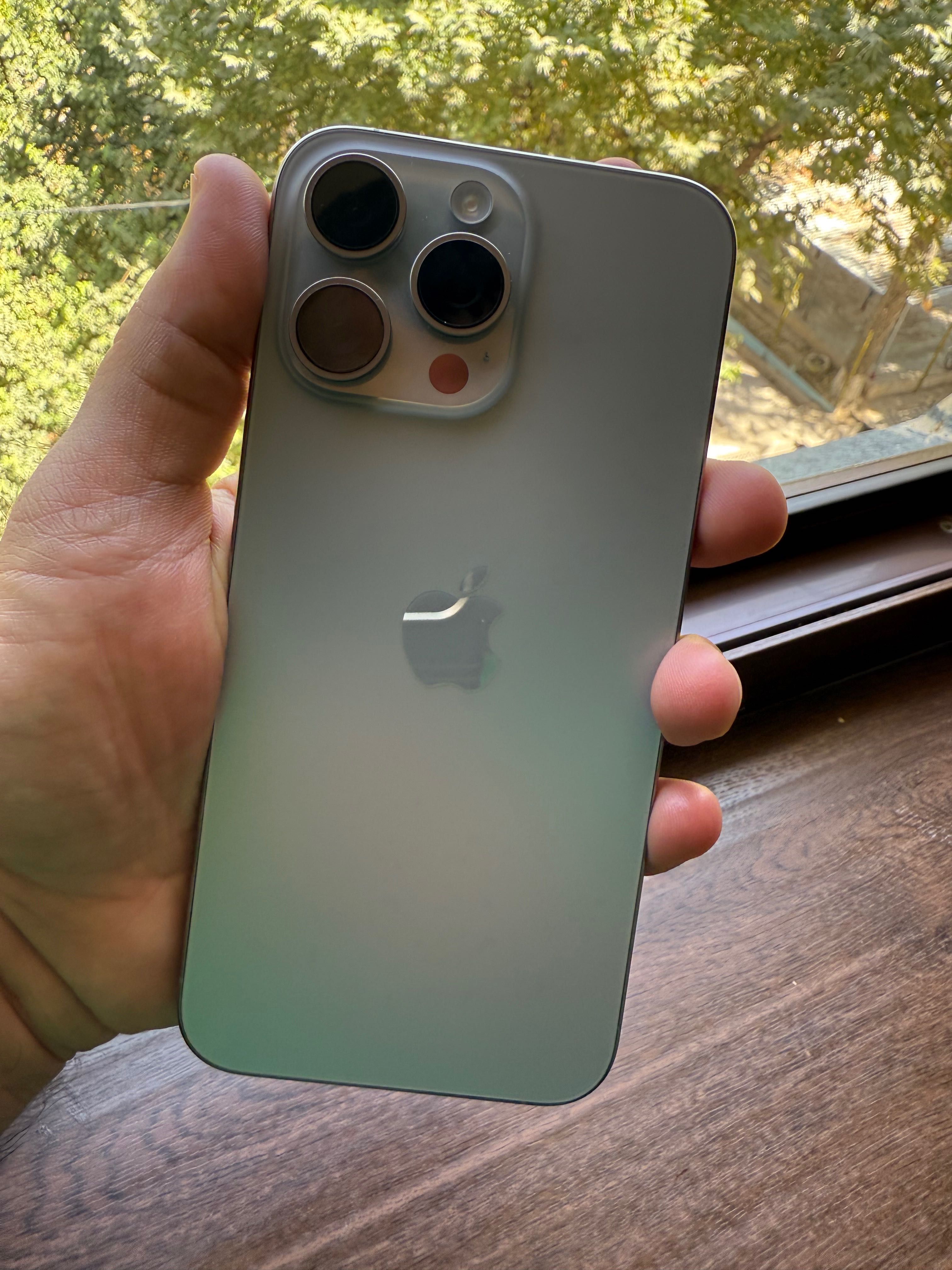 I phone 15 pro max 256