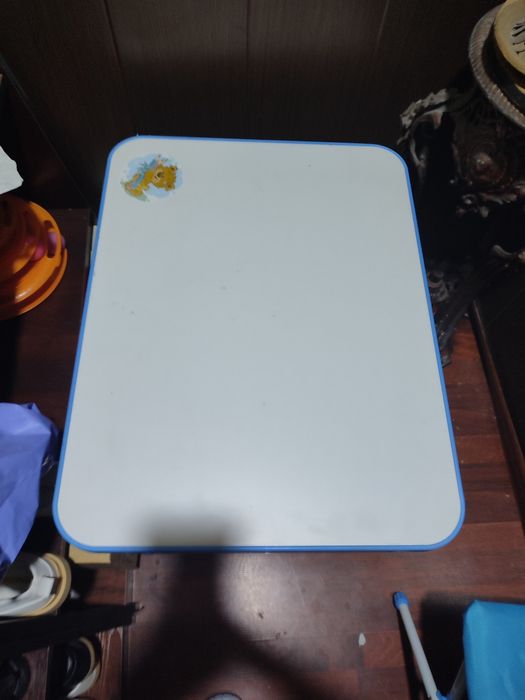 Детский столик со стульчиком