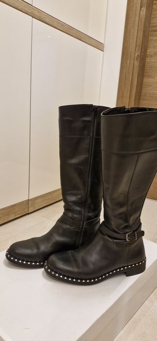 Дамски ботуши, естествена кожа.