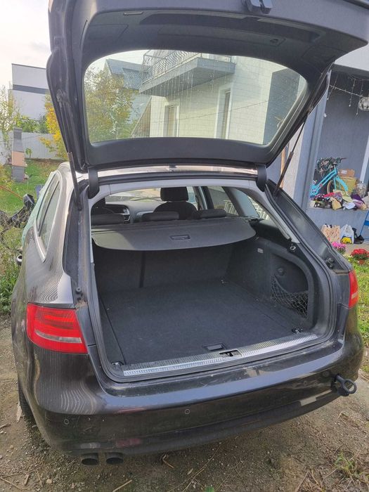 Auto AUDI A4 B8 avariat