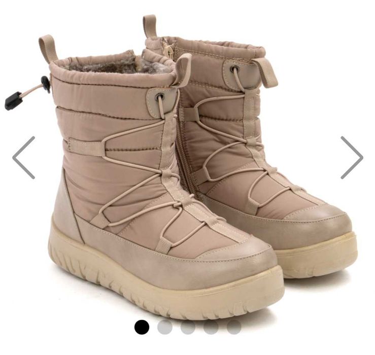 Топли боти със специално приспособление против пързаляне