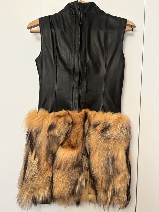 Рокля от естествена кожа и лисица