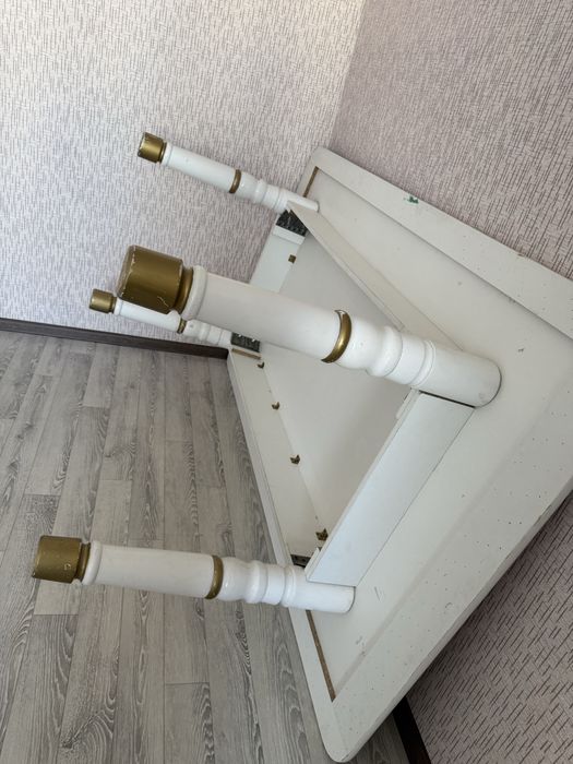 Продается стол для зала