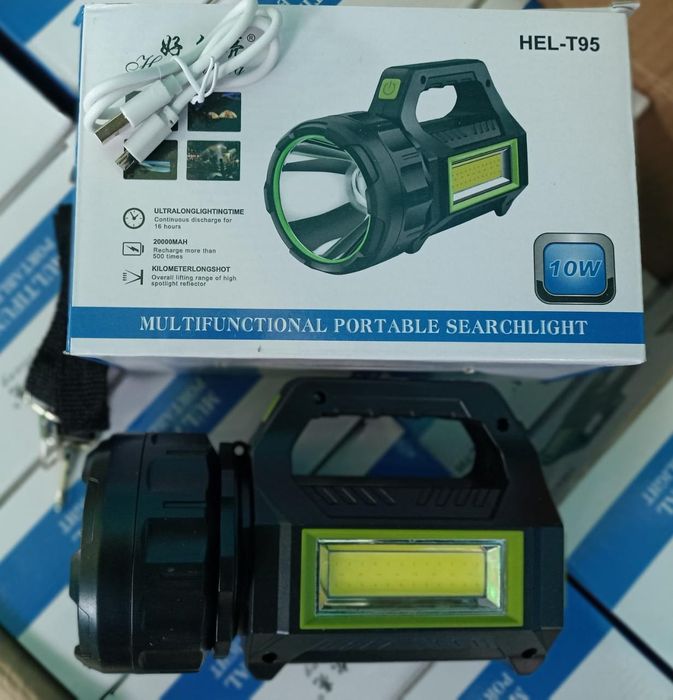 Мощный фонарик T95
