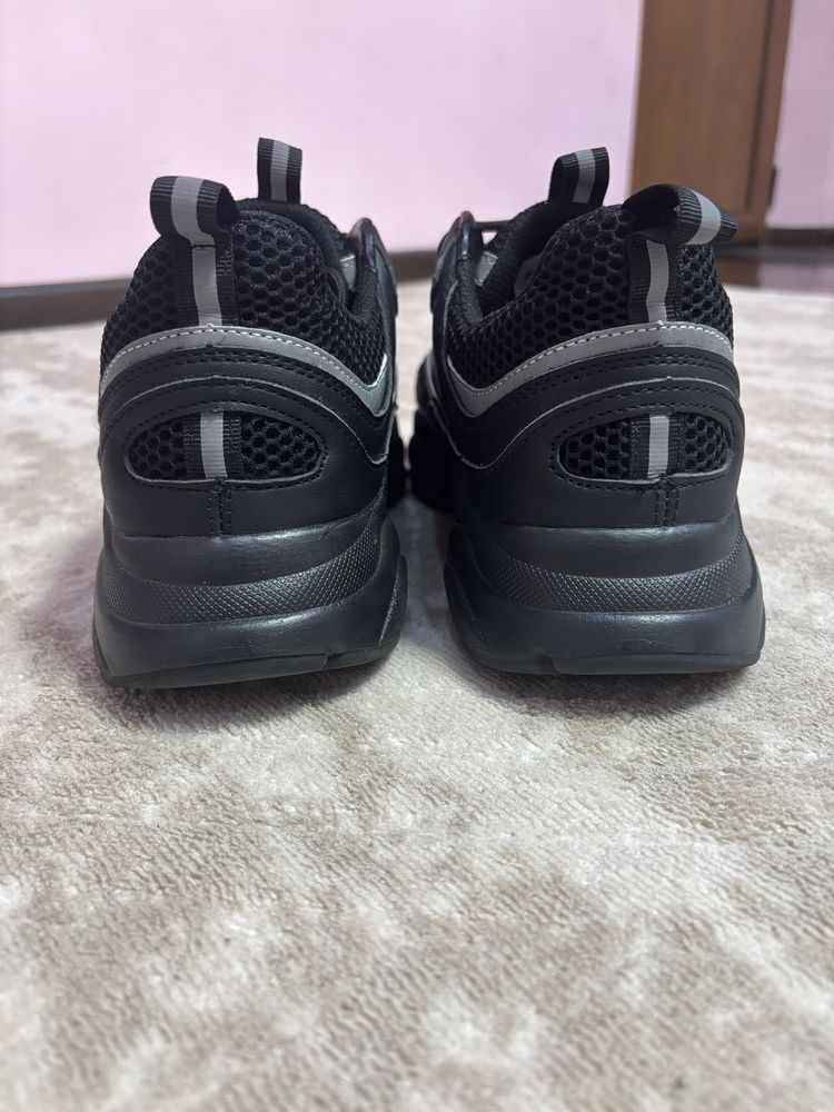 Dior B22 Reflective