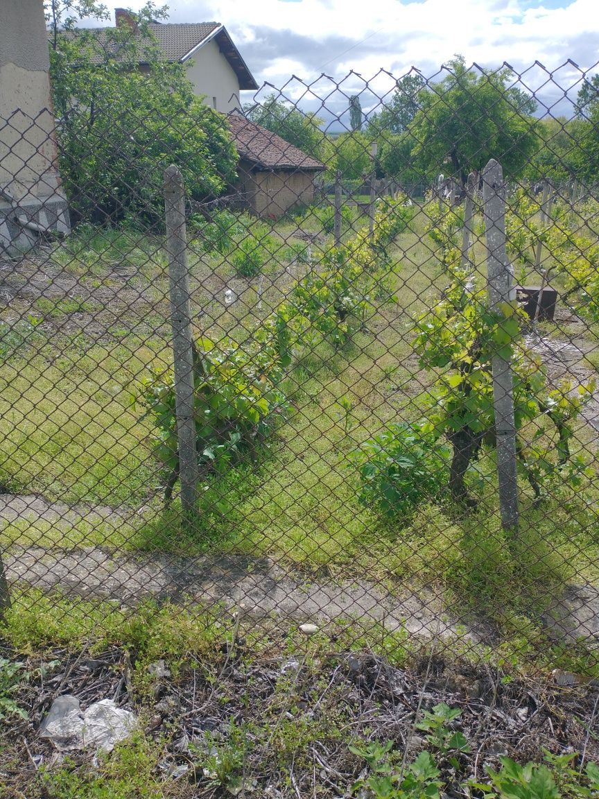 Продава УПИ 405кв.м-с.Големо Село община Бобов дол