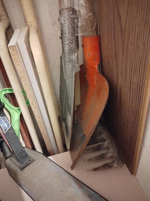 Лопата штыковая, совковая и грабли