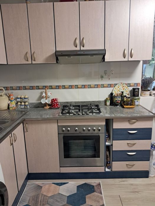 Vând mobilier bucătărie făcut pe comanda