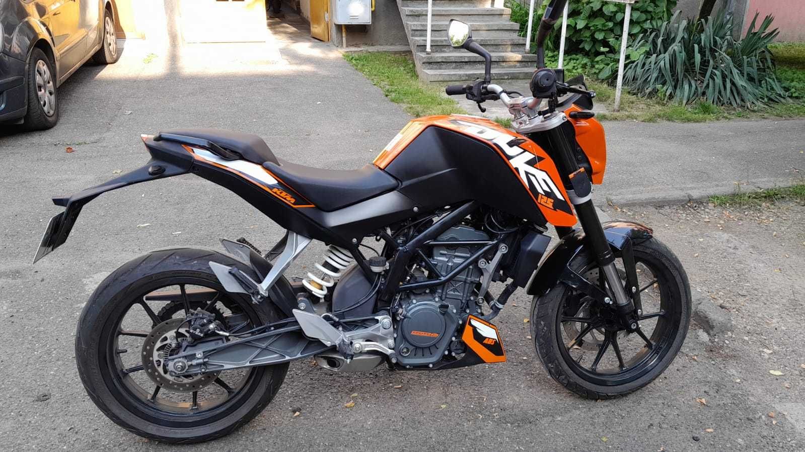 KTM 125 Duke 2015