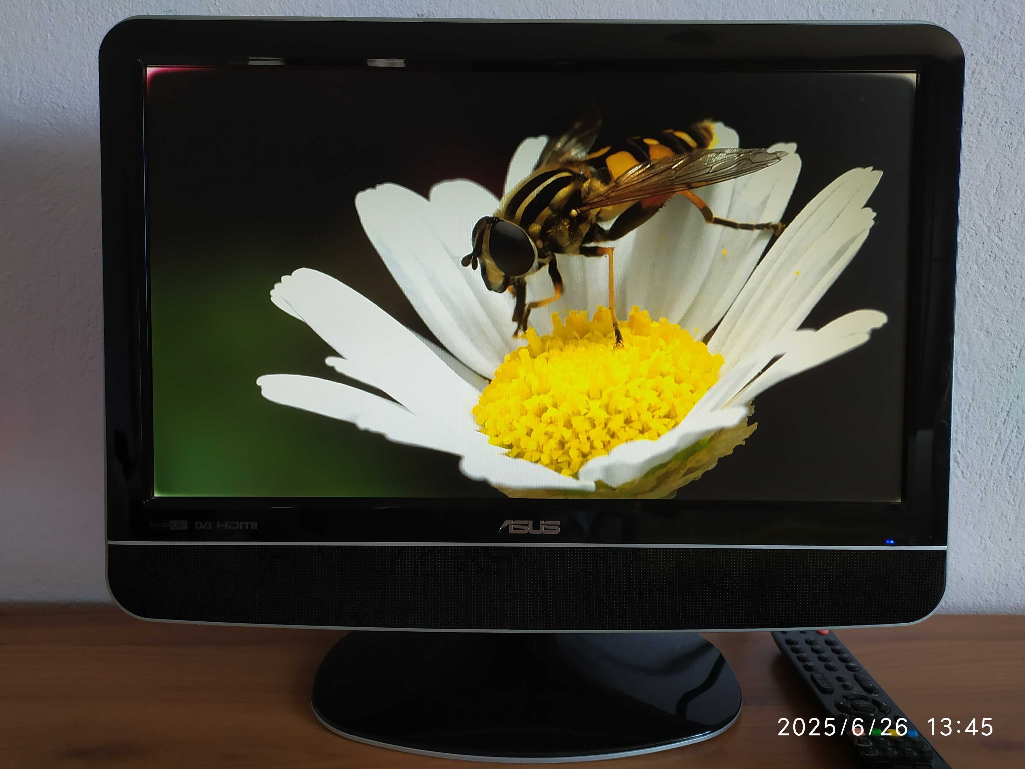 Телевизор/ монитор: ASUS - 54,6 см.