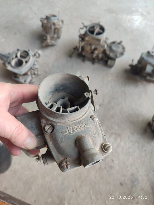 Карбюраторы разные на запчасти