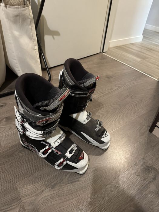 Ски обувки Нордика