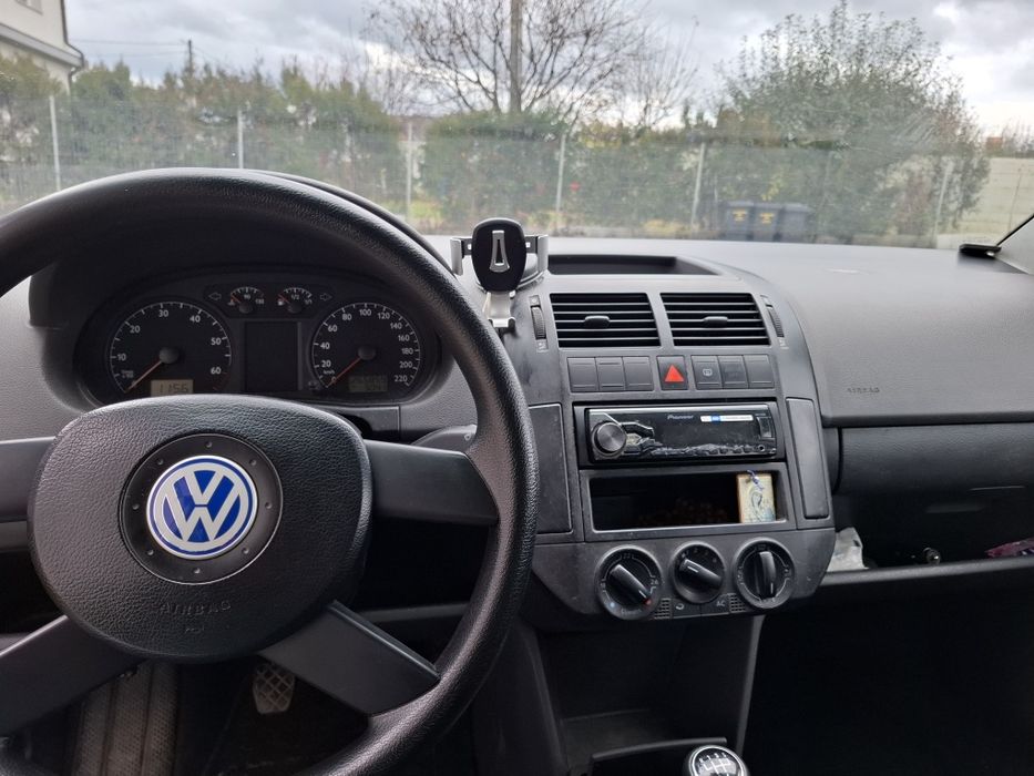 Vând Volkswagen Polo