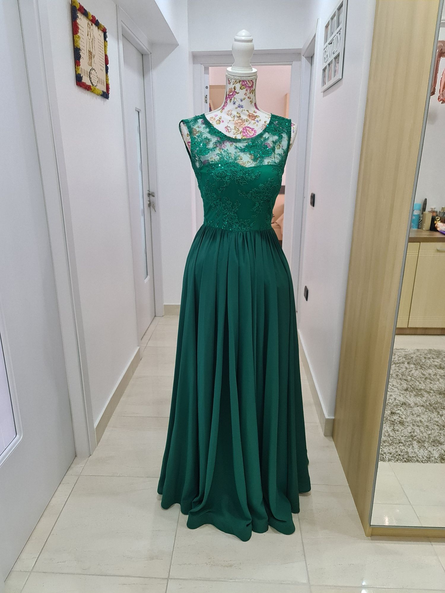 Vand rochie marimea 38