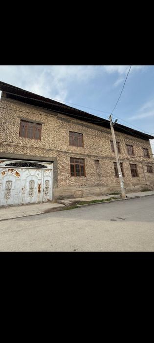 Спргели Хонобод 9 соток 20 комнат 3 уровня