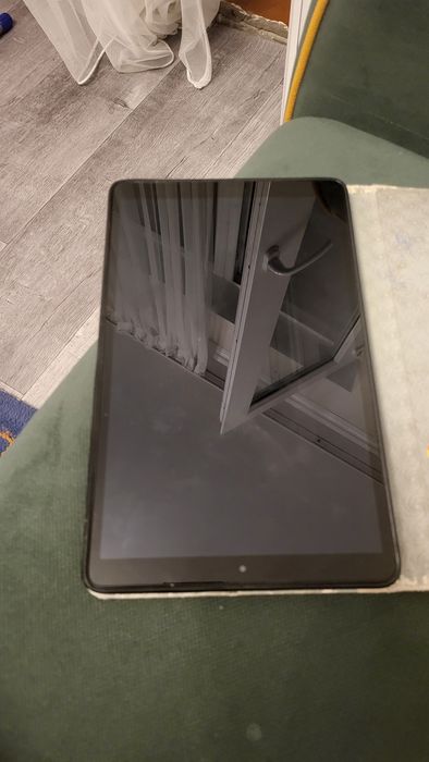 Продам планшет на запчасти Samsung galaxy tab a