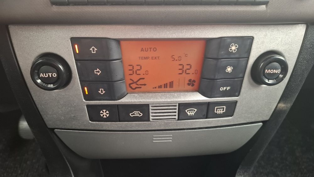 Panou climatronic Fiat Stilo