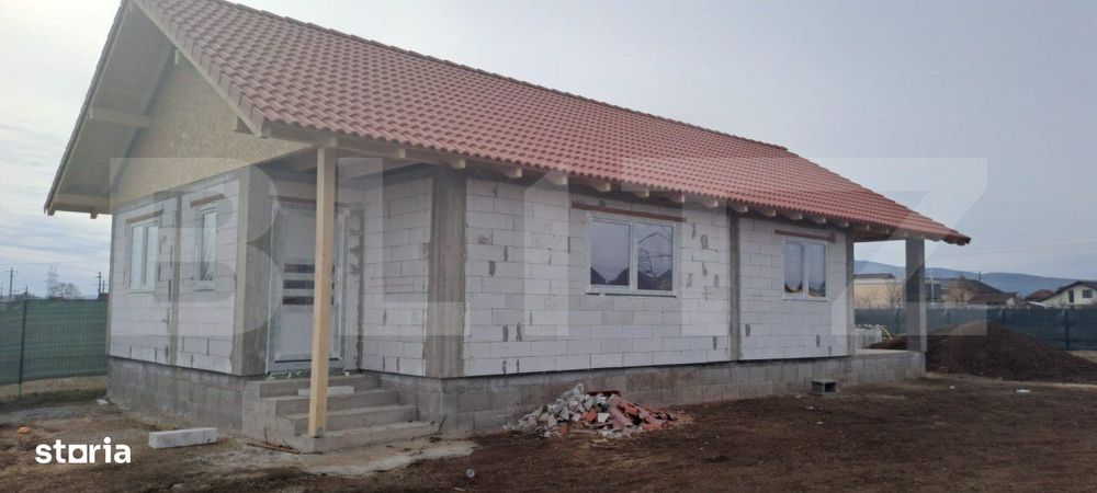 Casa cu 3 camere, 120 mp, zona Barabant