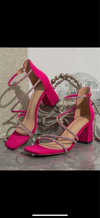 Летни сандали на ток