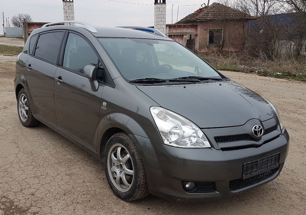 Toyota Corolla Verso 2.2 DCAT на части Тойота Корола Версо на части