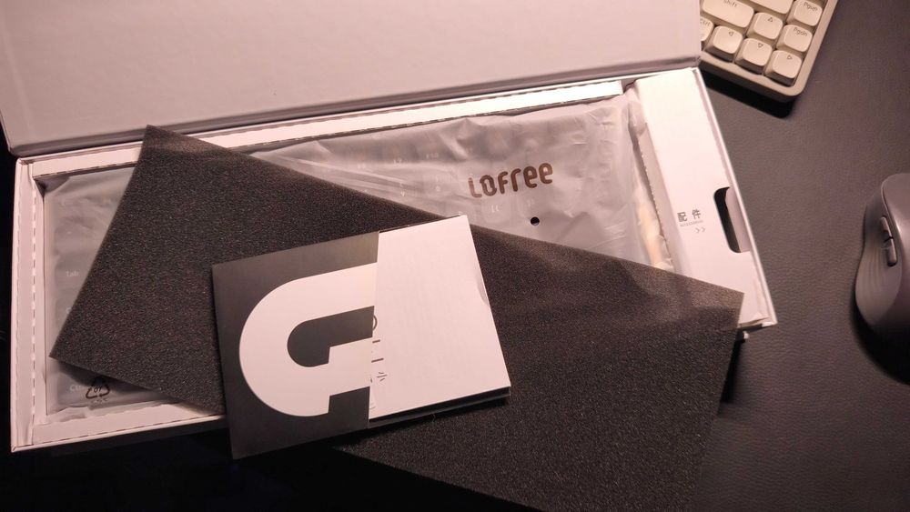 Lofree Flow 84 keys, tastatura mecanica + switchuri Kailh POM Phantom