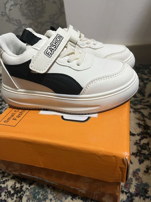 Продам новые детские кроссовки/ Yengi krossovka bolalar uchun