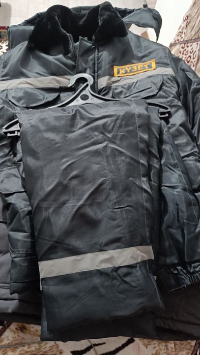 Продам зимняя куртка охранн ка с ватными брюками