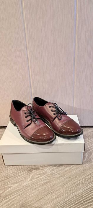 Дамски обувки и боти от естествена кожа 37, 38 и 39 номер