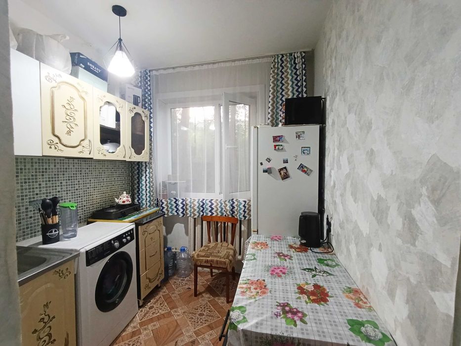 ! Продаю уютную 2-комнатную квартиру в 23 мкр, Пришахтинск