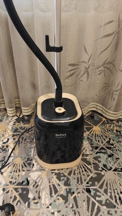 Отпариватель для одежды TEFAL