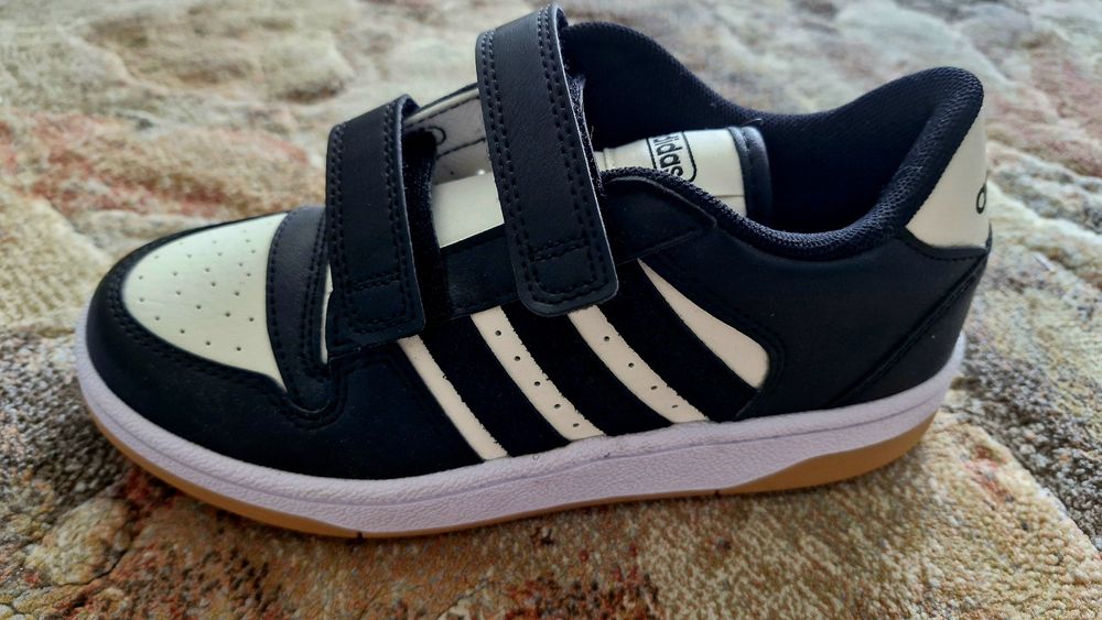 Adidas noi marimea 34