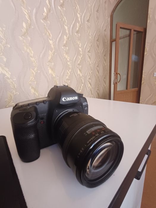 Canon 5d mark 3 yaxshi xolatda texnik muamosi yo'q