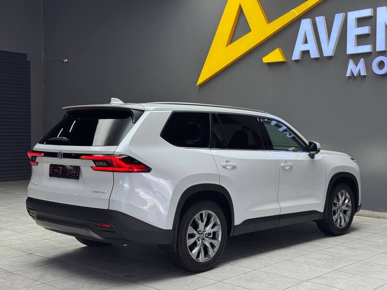 Продается Toyota Grand Highlander