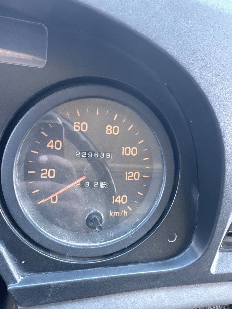 Isuzu FVR 10 tonnali samosval 2019 - yil 230 min yurgan masofasi
