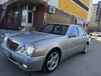 Mercedes Benz E320