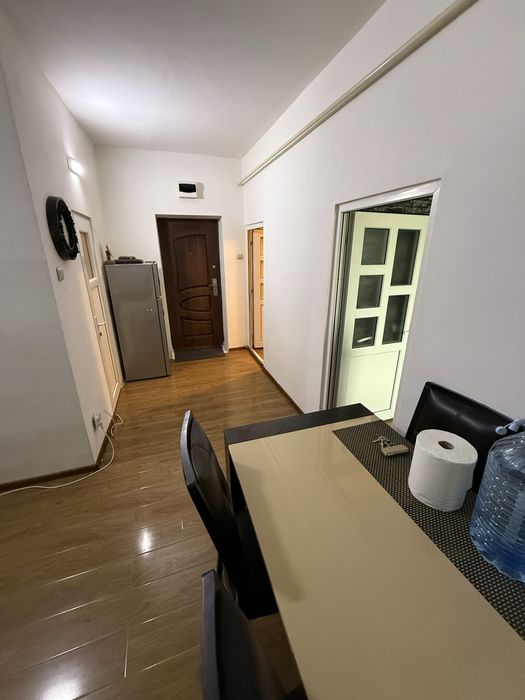 VAND garsoniera (40mp) cu 2 camere. URGENT!