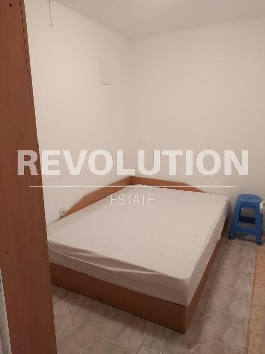 Дава се под наем Двустаен апартамент в Варна, Цветен квартал - 50 кв.м за 375 € - Снимка #3