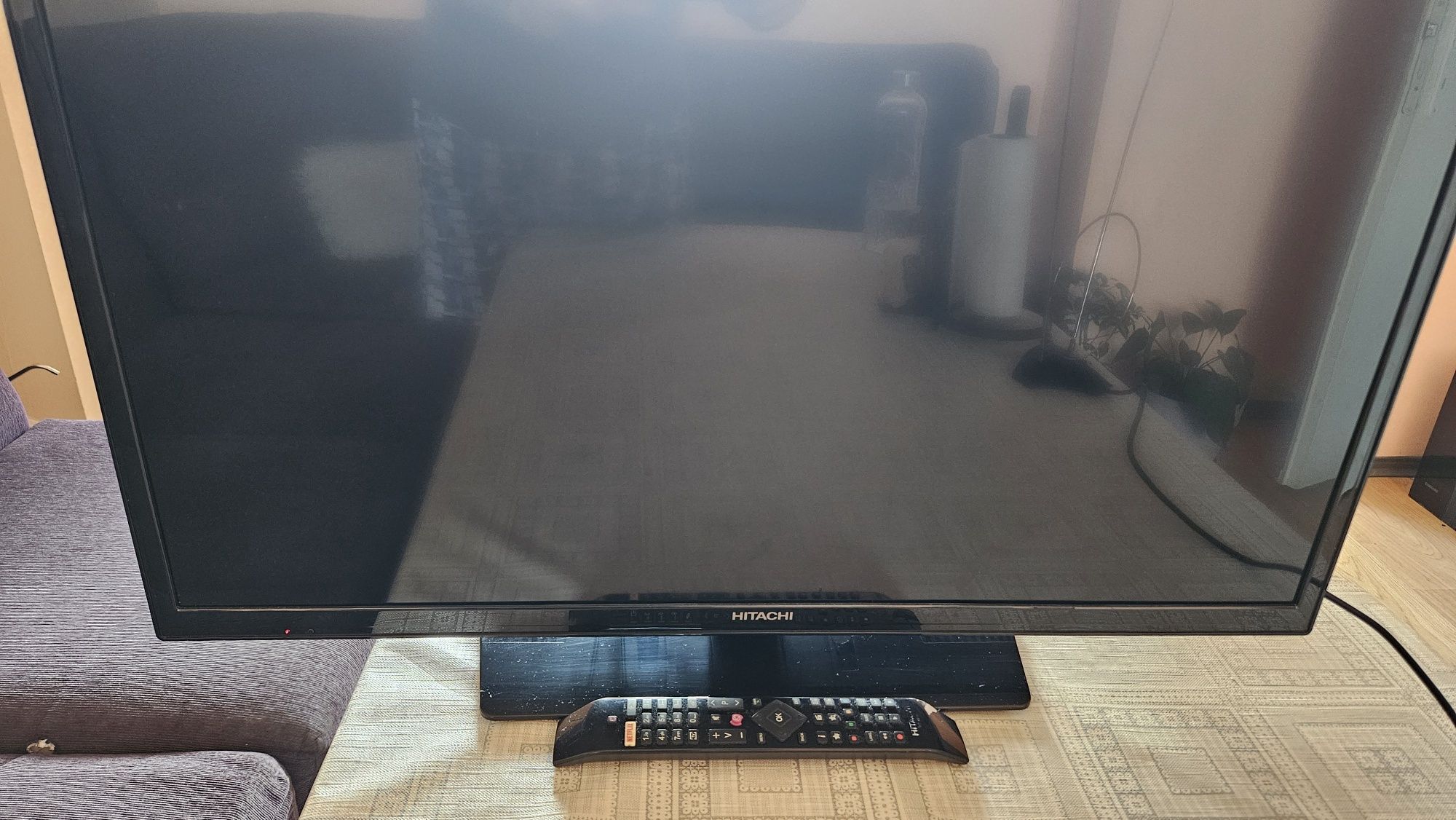 Smart телевизор Hitachi 32"