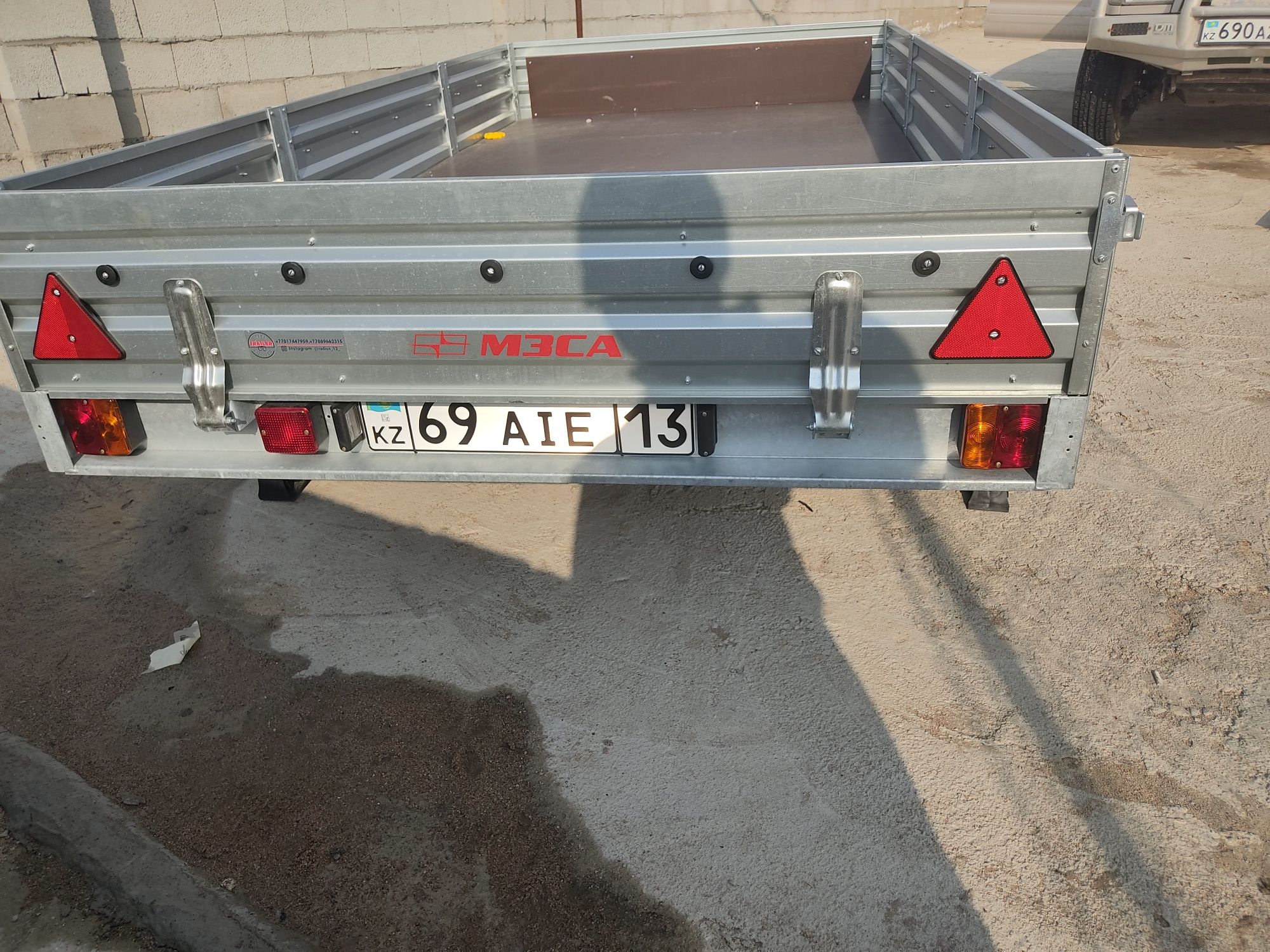 Продам прицеп новый