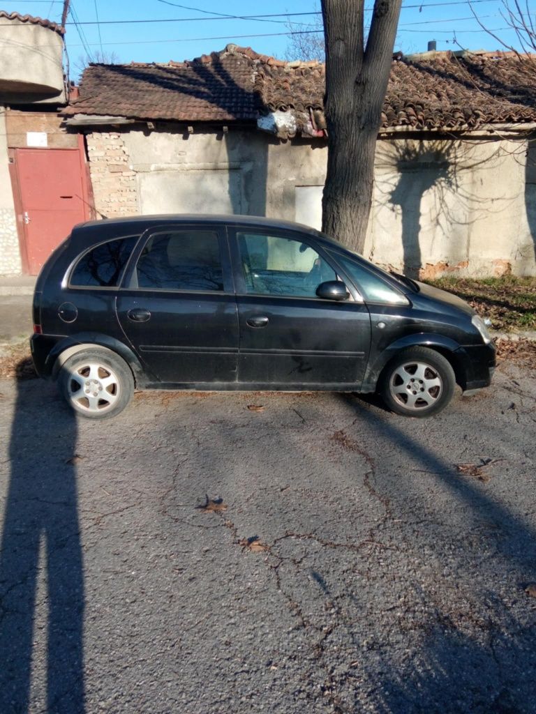 Продавам Кола Опел Мерива