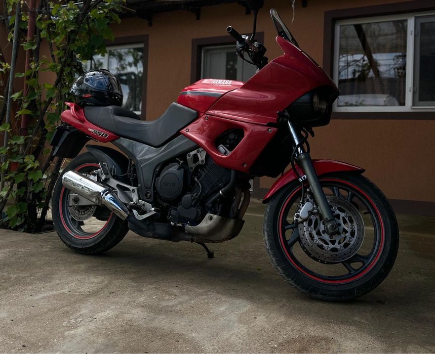 Yamaha TDM 850 , an 1992