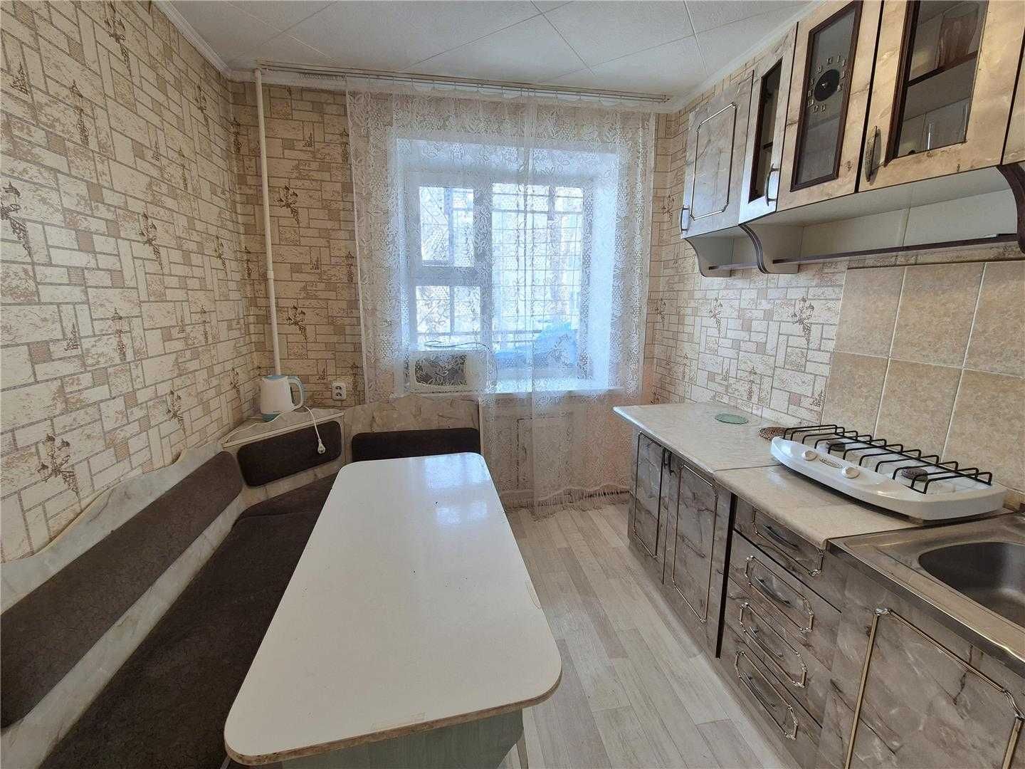 Продам 1 комн квартиру на 5 мкр в районе Тулпара.
на 2 /9 эт