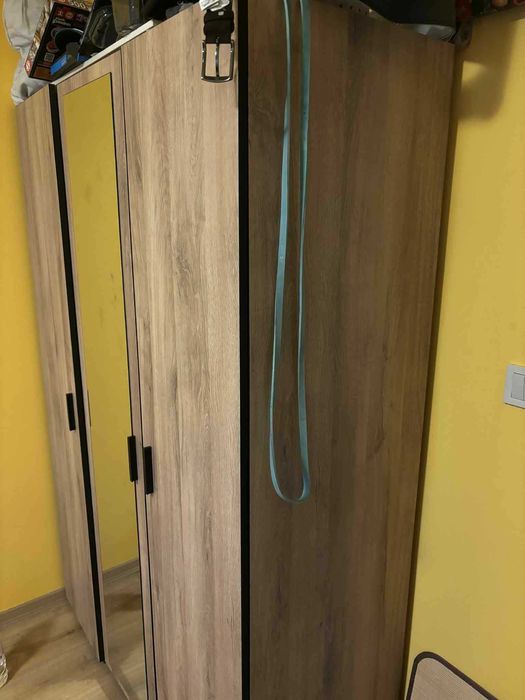 Трикрилен Гардероб