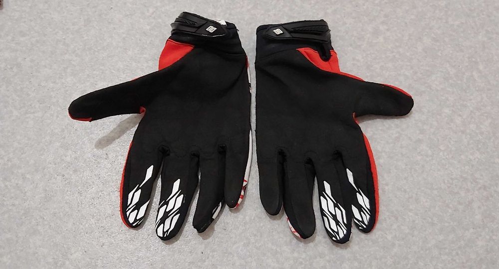 Екип М Shot Race Gear + ръкавици