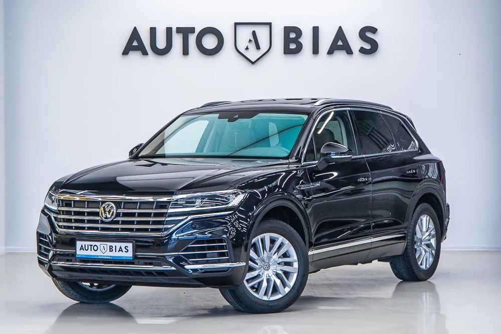 Volkswagen Touareg Trapa/Led/Lane assist/ACC/Carplay/Cockpit/Tva/Leasing-Rate FARA AVANS