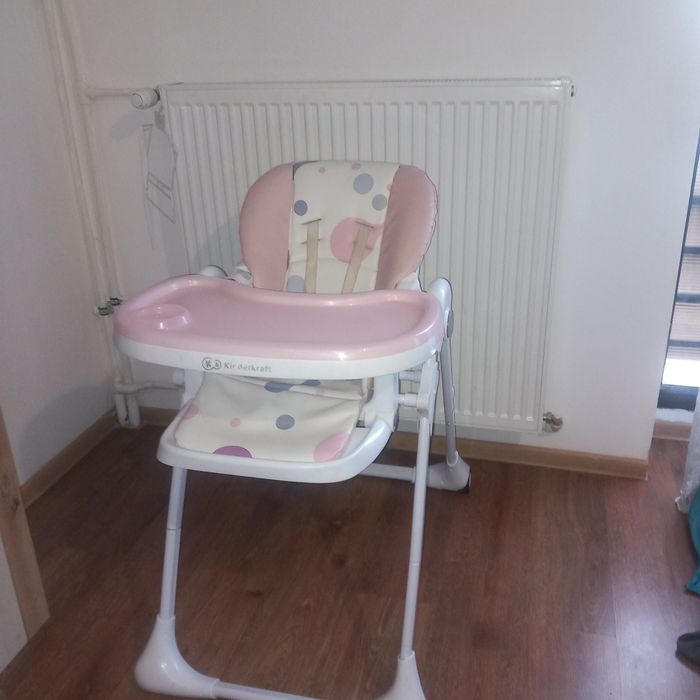 Vând masa de înfașat copii 2în1 și scaun ptr masa copiii 600 lei neg