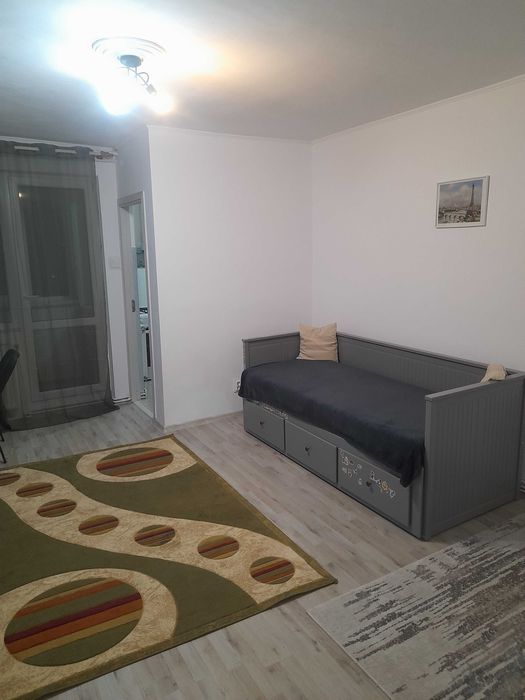 Garsoniera libera de inchiriat Astra