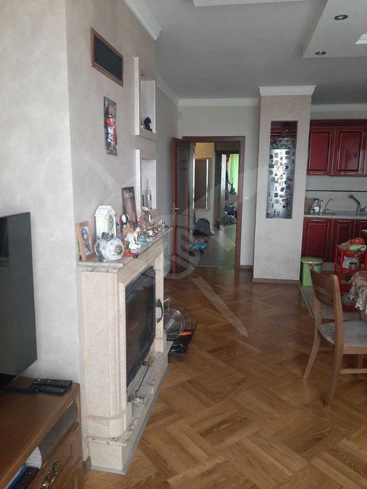 Продава се Тристаен апартамент в Варна, Галата - 120 кв.м за 1650 €/кв.м - Снимка #2
